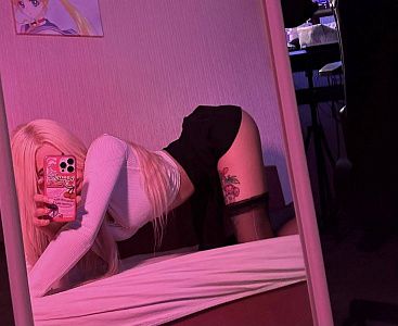 Настя — эротические фото